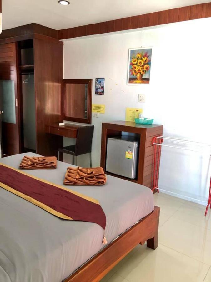 Grand Beach Resort Ko Tao Esterno foto