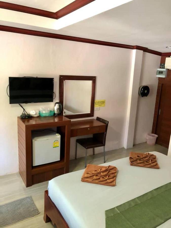 Grand Beach Resort Ko Tao Esterno foto