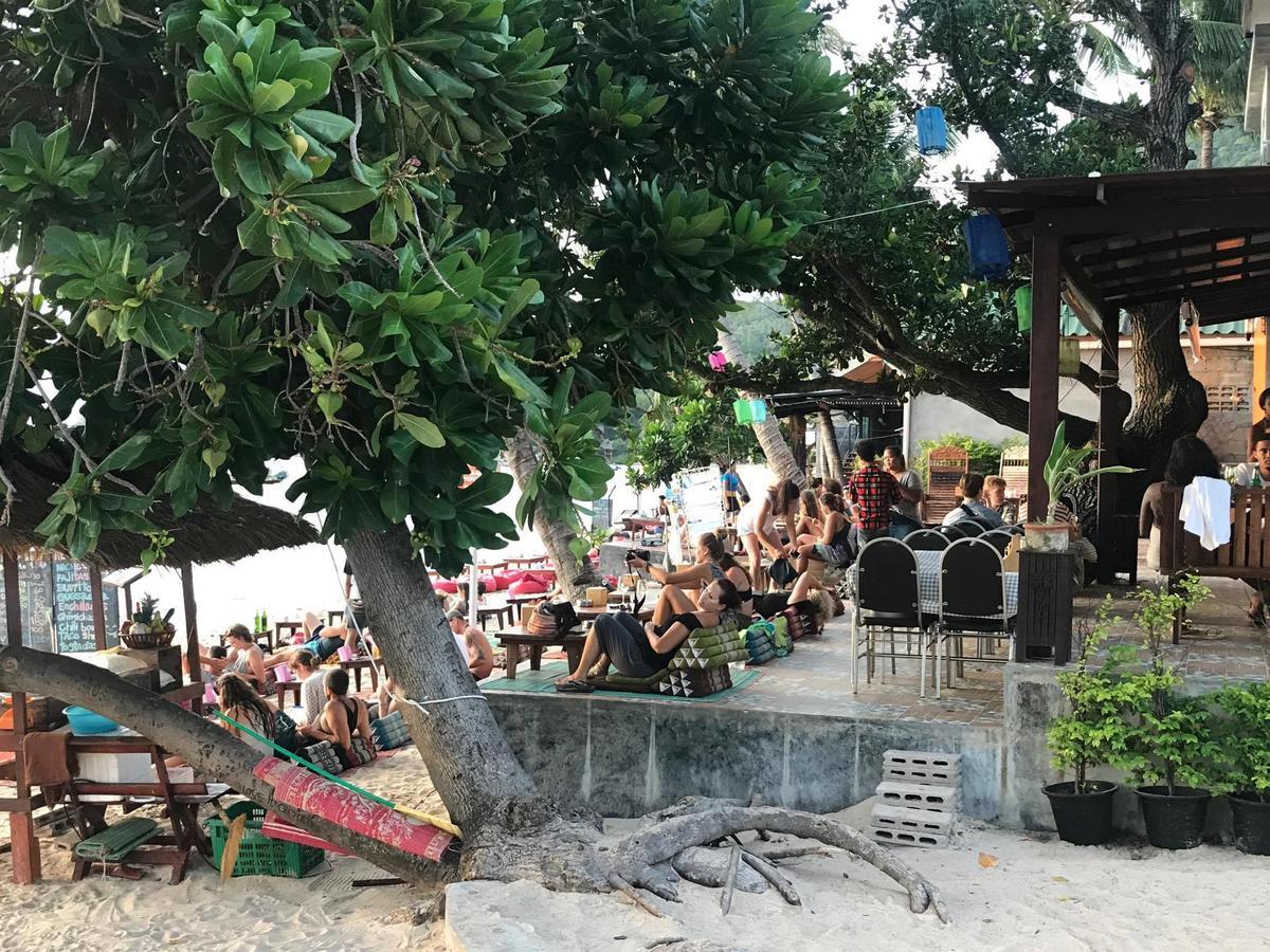 Grand Beach Resort Ko Tao Esterno foto