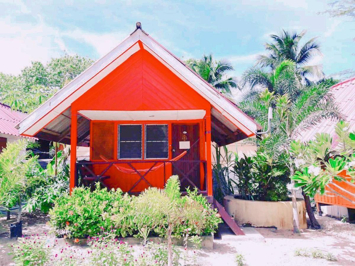 Grand Beach Resort Ko Tao Esterno foto