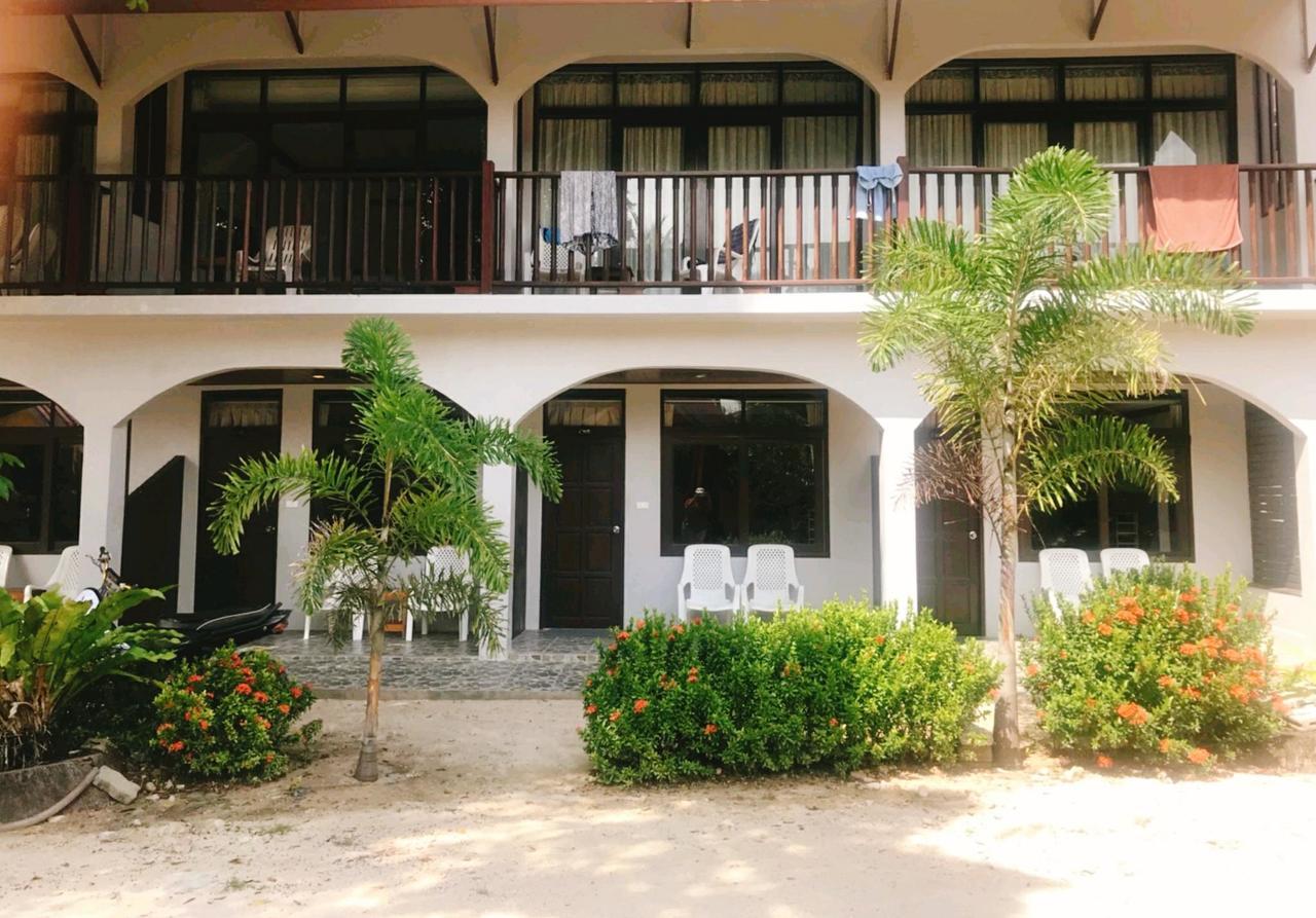 Grand Beach Resort Ko Tao Esterno foto