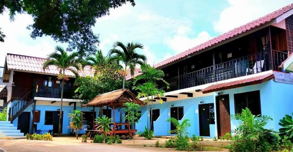 Grand Beach Resort Ko Tao Esterno foto